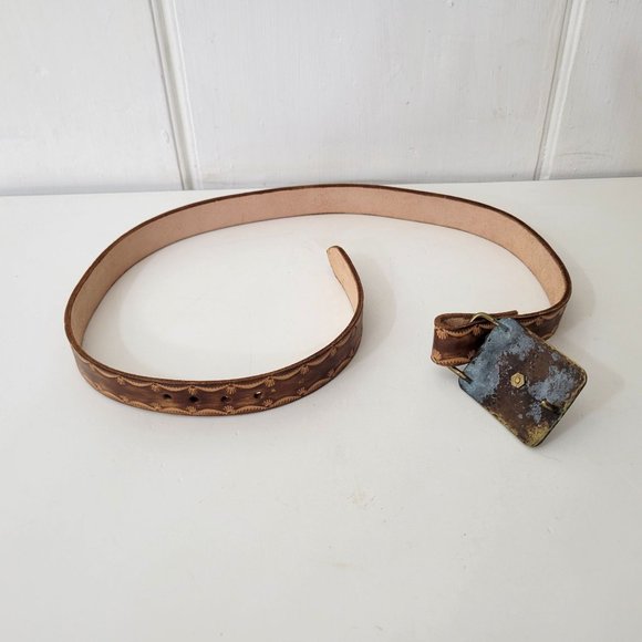 Tooled Leather Belt with Kennedy Coin Buckle - Picture 4 of 6